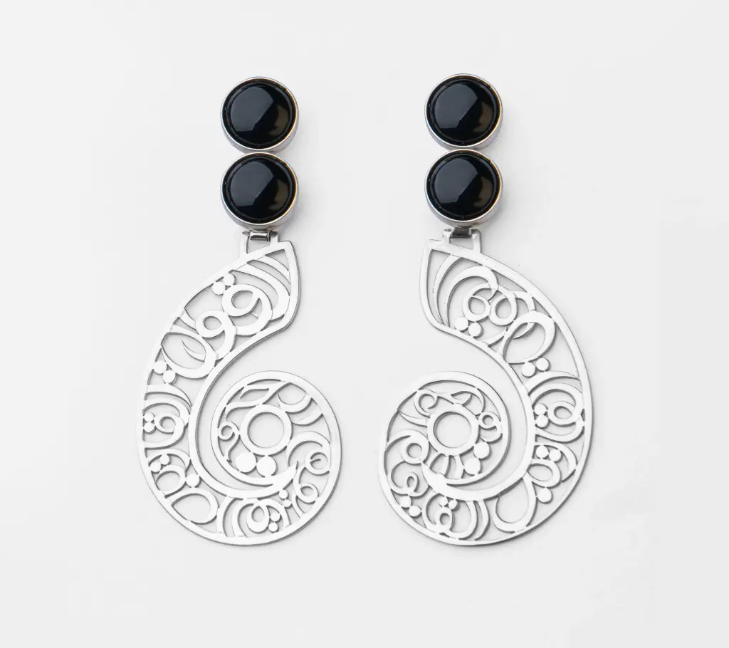 QAF Earrings with Onyx